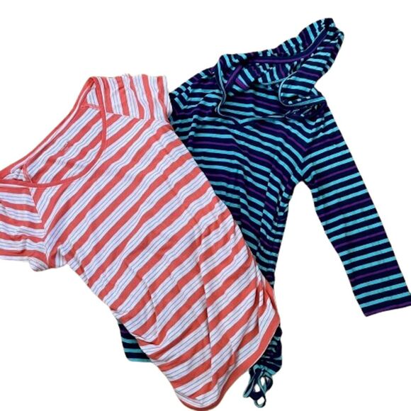 2 Liz Lange maternity shirts bundle // size Medium‎ - Picture 1 of 16